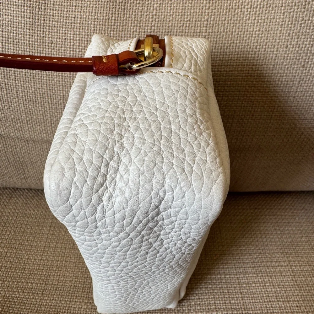 Dooney & Bourke white leather accessory makeup bag - Picture 5 of 6